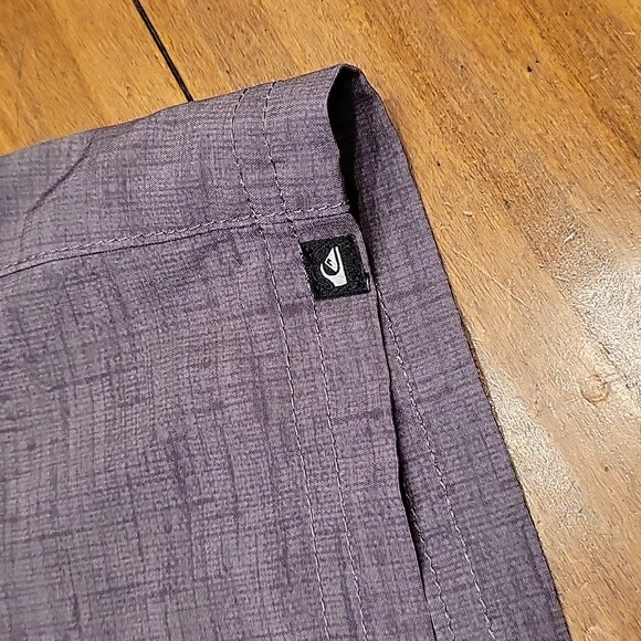 Quicksilver hybrid shorts - like new - size 27 - Picture 2 of 4